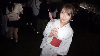 Fireworks Display Pick-Up 06 A Sad Yukata Beauty Who Was Quarreled With Her Boyfriend Just Before The Fireworks Went Up! I Am Very Excited About Her Who Gently Wraps The Man As If To Heal The Wounded Heart And Heals It ♪ Bold Waist Movement, Facial Expression That Feels Reclining, Already Necked ♪