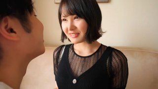 A Beautiful Girl Can’t Stop Wanting To Be Spanked And S*******d / Ren