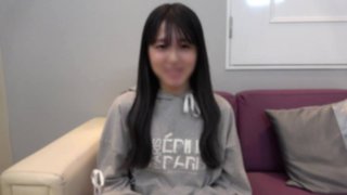 [First Shot] A Sweet Girl Who Can Seduce Older Men. A Large Amount Of Semen Is Poured Into Her Sensitive Body.
