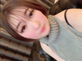 Looks God Cum inside pure 18 years old caught on SNS Complete amateur Sale until 22nd