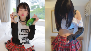 Beautiful girl net idol Cheeky Bab-chan and personal photo session Gonzo Immature pussy during pregnancy