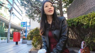 [Smart And Beautiful Office Lady] "It Feels Good Inside…" A Sticky Blowjob Followed By A Sticky Kiss. She Feels The Intense Piston While Letting Out A Cute Moaning Voice! [First Shoot] AV Application Online → AV Experience Shooting 2145